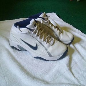Men's Nike sneakers